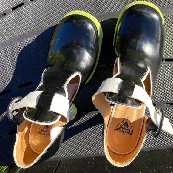 PLATFORM T-STRAP HEEL - Picture 4 of 10